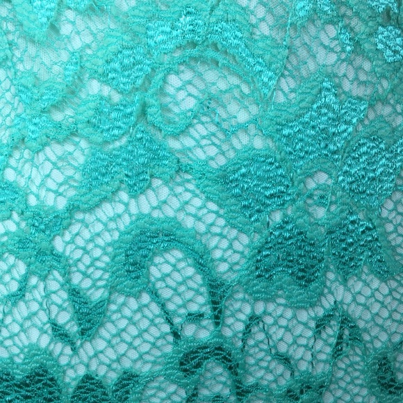 All Lace Dress 👗 Teal with 3/4 Length Sleeves - Picture 7 of 8